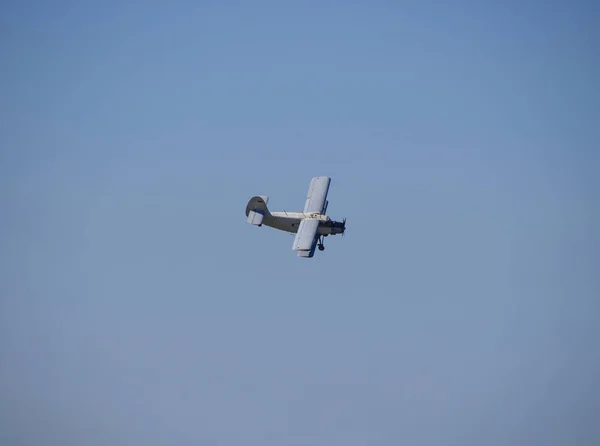 Aeronaves Aviação Agrícola Pulverização Fertilizantes Pesticidas Campo Com Aeronave — Fotografia de Stock