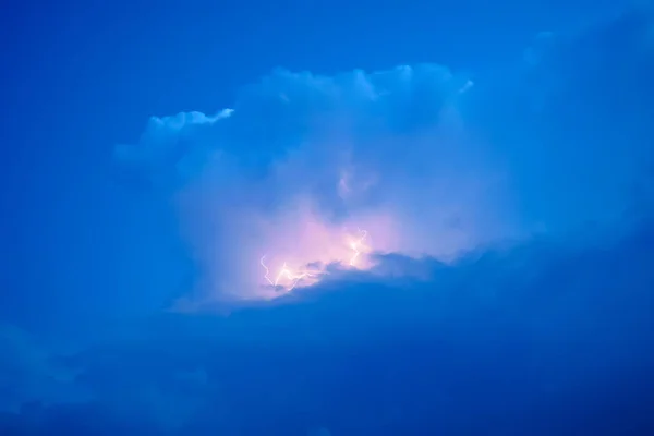 Rayos Las Nubes Tormenta Peals Thunder Sparkling Lightnings Clouds —  Fotos de Stock