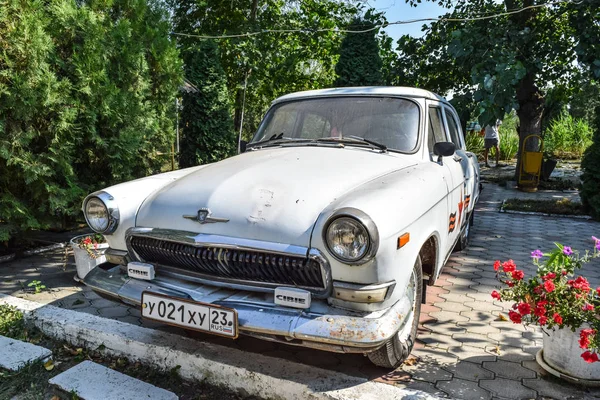 Pueblo Poltavskaya Rusia Julio 2015 Coche Viejo Volga Coche Vintage — Foto de Stock