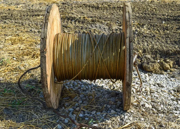 Återgång Högspännings Tråd Från Spool Lagring Bay — Stockfoto