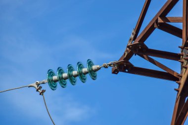 Cam yüksek gerilim İzolatörleri Polonyalılar yüksek voltajlı güç hatları Prefabrik. Elektrik Sanayi