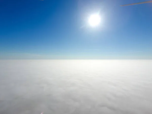 Dans Ciel Dessus Brouillard Lever Soleil Sur Brouillard Nuages Près — Photo