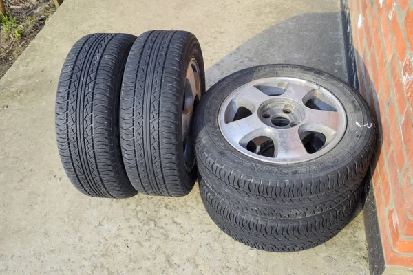 Tracção Quatro Rodas Pneus Borracha Conjunto Borracha Verão Para Carro — Fotografia de Stock