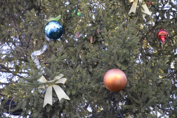 Decorazioni Albero Capodanno Tagliatelle Giocattoli Palline Altre Decorazioni Sull Albero — Foto Stock