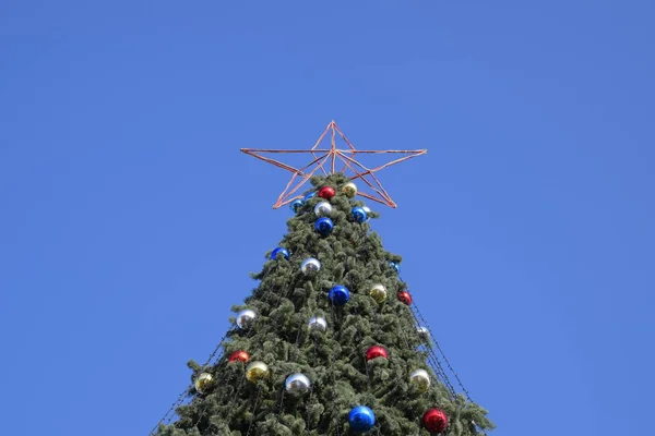 Süslemeleri Yılbaşı Ağacı Tinsel Oyuncaklar Topları Diğer Süslemeleri Noel Noel — Stok fotoğraf