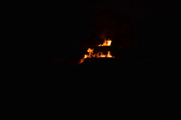 Vuur Verbranden Van Rijststro Nachts — Stockfoto