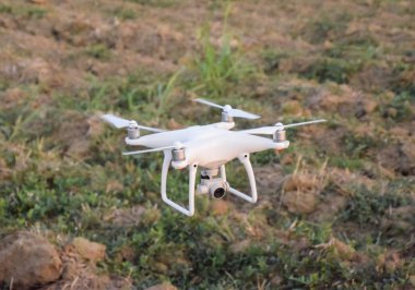 Yerden hovering dron,