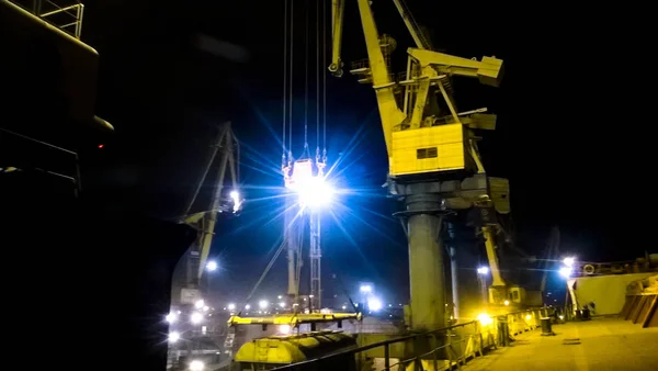 Puerto Marítimo Industrial Por Noche Rotación Del Coche Con Grano —  Fotos de Stock