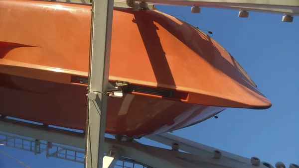 Спасательная Шлюпка Случае Аварии Порту Корабле Оранжевая Лодка — стоковое фото
