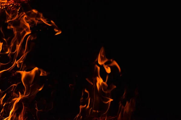 火事だ 夜の藁焼き — ストック写真