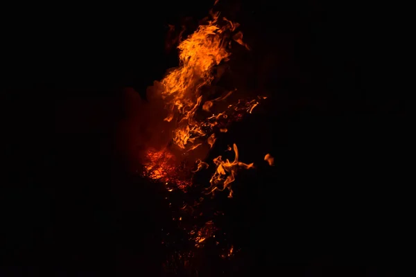Pożar Palenie Słomy Ryżowej Nocy — Zdjęcie stockowe