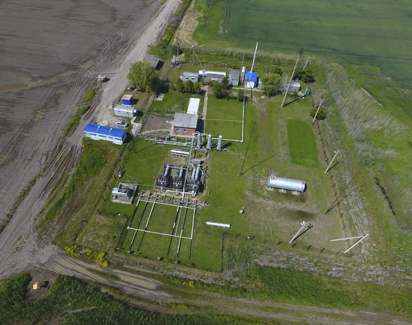 Kurutma gaz ve yoğuşma toplama donatımı. Üstten Görünüm. Üstten Görünüm petrol ayrılması için ekipman. Kurutma gaz ve yoğuşma toplama donatımı. Petrol sahası donanımları