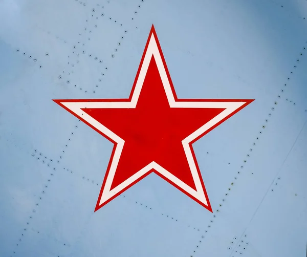Stella Rossa Cinque Punte Sulla Pelle Delle Ali Combattente Militare — Foto Stock