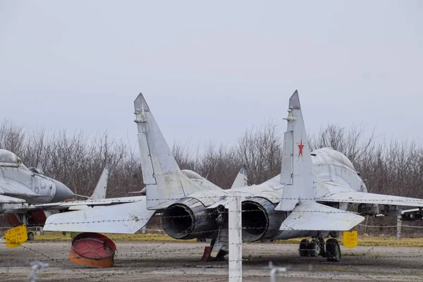 Krasnodar Rusland Februari 2017 Militaire Vliegtuigen Strijders Luchthaven Oude Afgedankte — Stockfoto