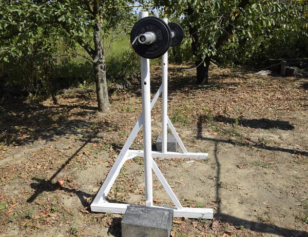 Homemade Rod Racks Sports Equipment Backyard Weightlifting Bar — Stock Photo, Image