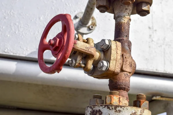 Kapama vanaları yüksek basınçlı ekipman akışı. Petrol donanımı