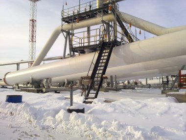 Son aşama bölücü borulu. Ekipman su yağdan ayırmak için. Ekipman petrol Batı Sibirya alanlarında