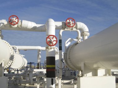 Bir rafineri Isı değiştiriciler