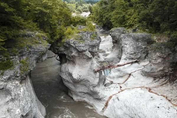 Гірська Річка Ущелині Туристичні Прогулянки — стокове фото