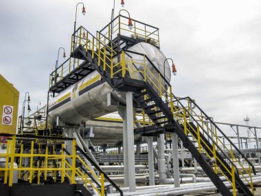 Proses suyu yağ alanında için mermi. Oluşumu su için arabellek tanklar.