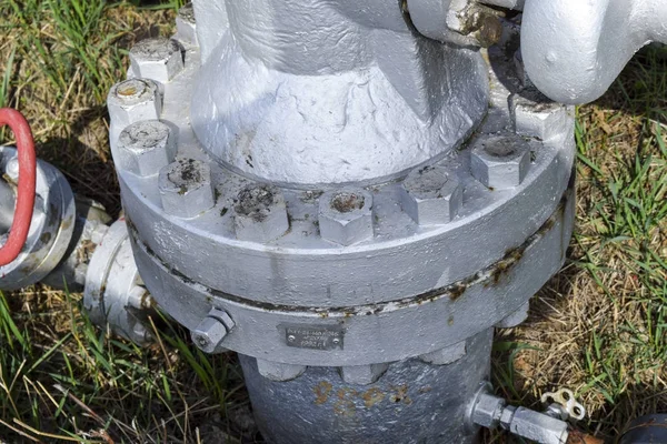 Boru flanş - petrol ve gaz sektöründe çok kullanır.