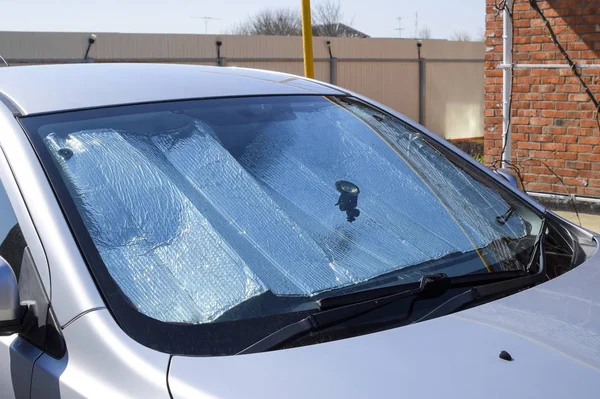 Sonnenreflektorscheibe Schutz Der Fahrzeugverkleidung Vor Direkter Sonneneinstrahlung — Stockfoto