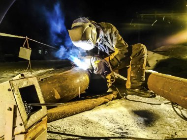 İş güvenliği. Kaynak ve tesisat-in belgili tanımlık boru hattı. Mühendisli