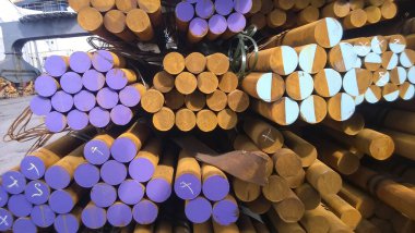 Çelik çubuklar stok. Çelik taşıma formu. Çelik ihracat için. Metal ambar