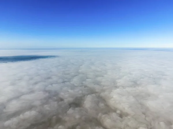 Los Cielos Sobre Niebla Amanecer Sobre Niebla Nubes Cerca Del — Foto de Stock