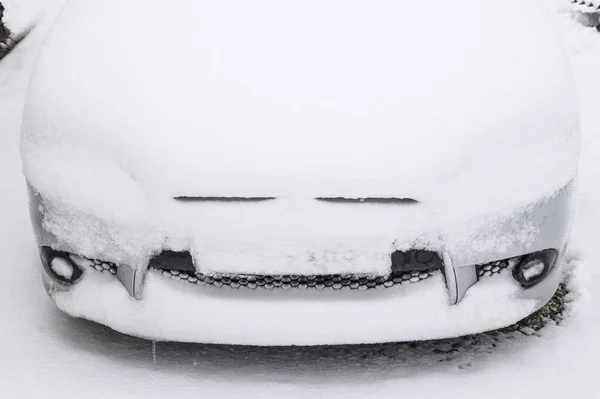 Nedgången Sovande Blötsnö Bil Snöfall Blötsnö Snö Liggande Bilen — Stockfoto