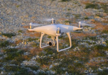 Yerden hovering dron,