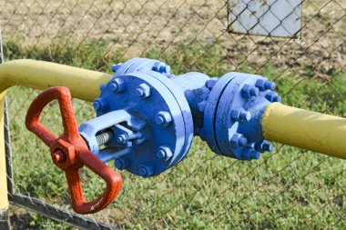 Mandal yeraltı gaz boru hattı üzerinde 