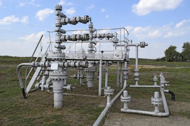 Bir petrol kuyusu donatım