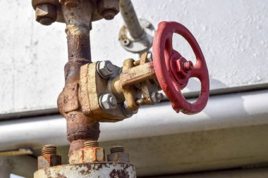 Kapama vanaları yüksek basınçlı ekipman akışı. Petrol