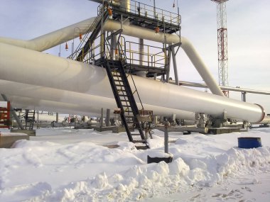 Son aşama bölücü borulu. Su ayırmak için donatım