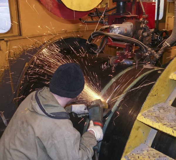 Sicherheit am Arbeitsplatz. Schweißen und Montage der Pipeline. indust — Stockfoto