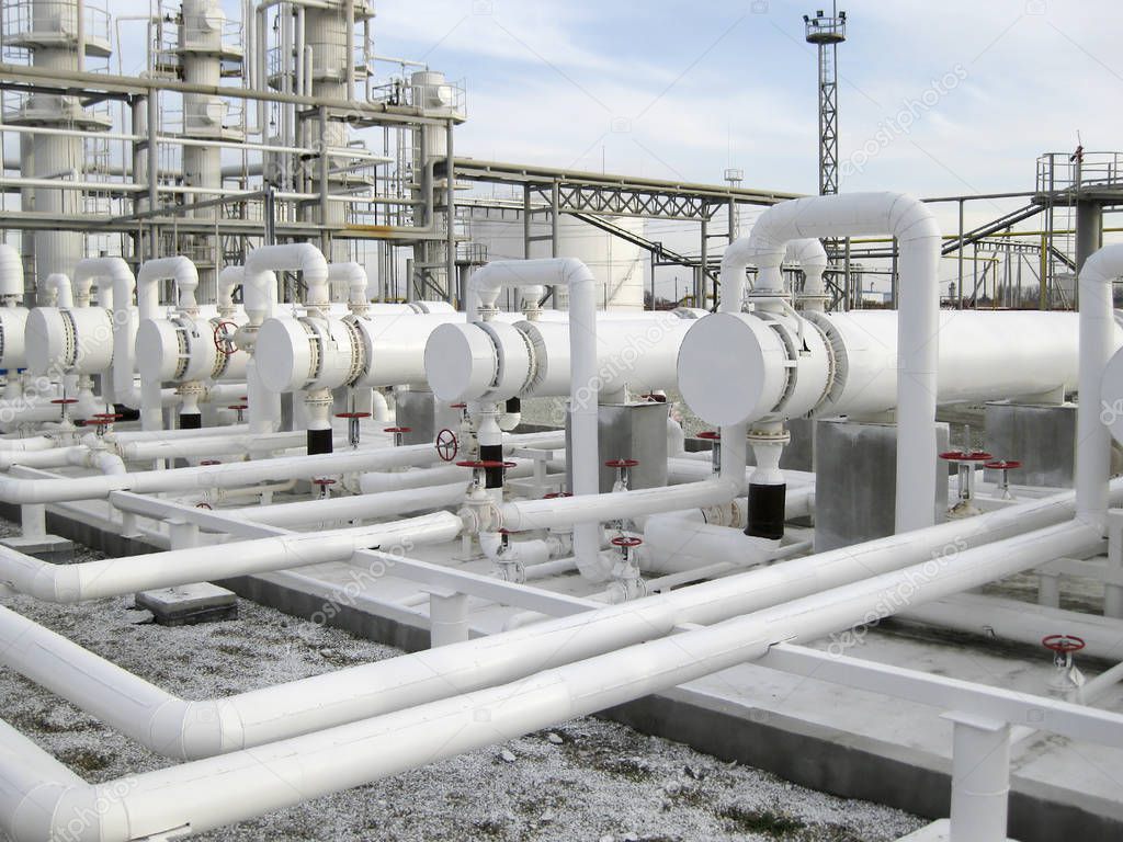 Heat exchangers in a refinery