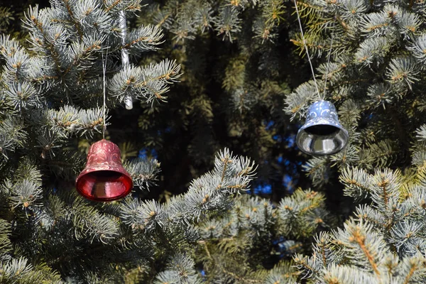 Tinsel Toys Balls Other Decorations Christmas Christmas Tree Standing Open — Stock Photo, Image