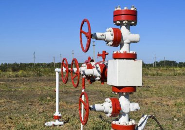 Petrol ve gaz üretimi için. Petrol kuyusu ekipmanları. Petrol üretimi