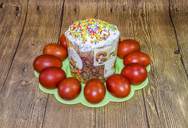 Easter Cake Painted Red Easter Eggs Food Easter Table — Stock Photo, Image
