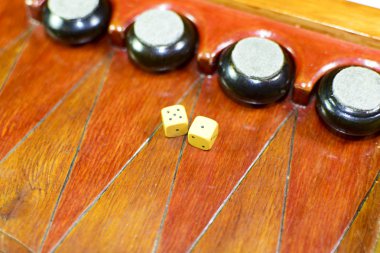 Tavla. Tavla el yapımı.