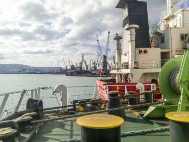 İp demirleme bir deniz Babina. Gemide demirleme