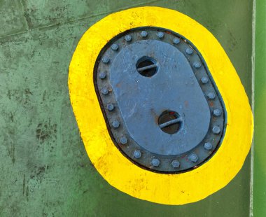 Teknolojik kapak geminin güvertesinde. Hizmeti girdileri.