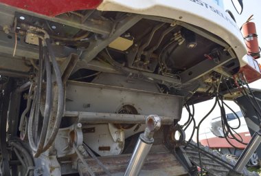 Torum hasat toplama kombaynları. Tarım makineleri.