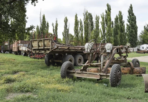 Grader Auf Einem Anhänger Für Schweres Gerät Anhängerkupplung Für Traktoren — Stockfoto