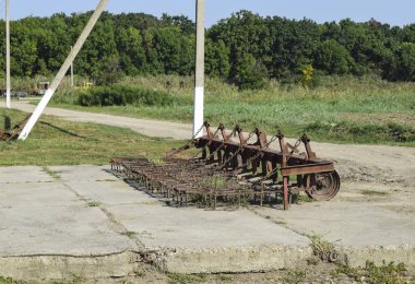 Toprak parçalayan, römork üzerinde derin loosener. Traktörler ve biçerdöverler için Trailer Hitch. Römork Tarım makineleri için.
