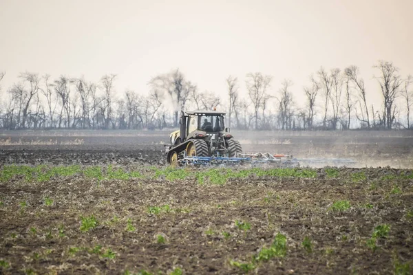 Toprak süreçleri sürme traktör