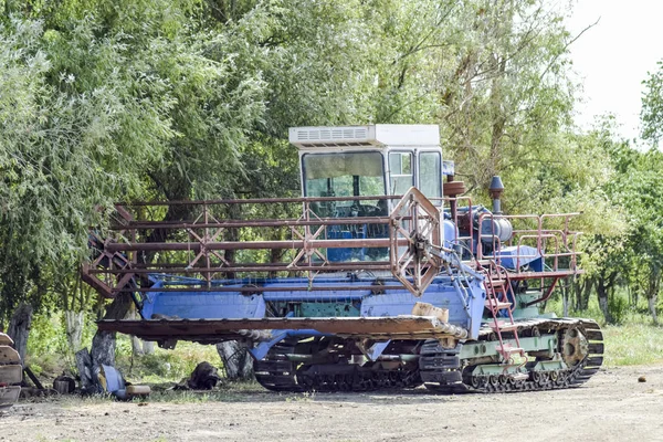 Збиральні Машини Сільськогосподарська Техніка Старий Іржавий Комбайн — стокове фото