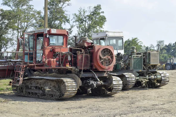 Russia Villaggio Poltavskaya Settembre 2015 Raccoglitori Combinati Macchine Agricole — Foto Stock