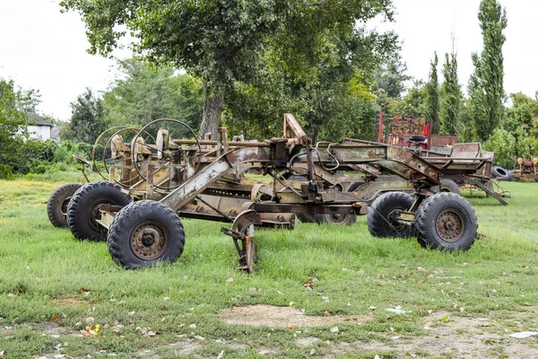 Grader Een Aanhangwagen Voor Zware Apparatuur Trailer Hitch Voor Trekkers — Stockfoto